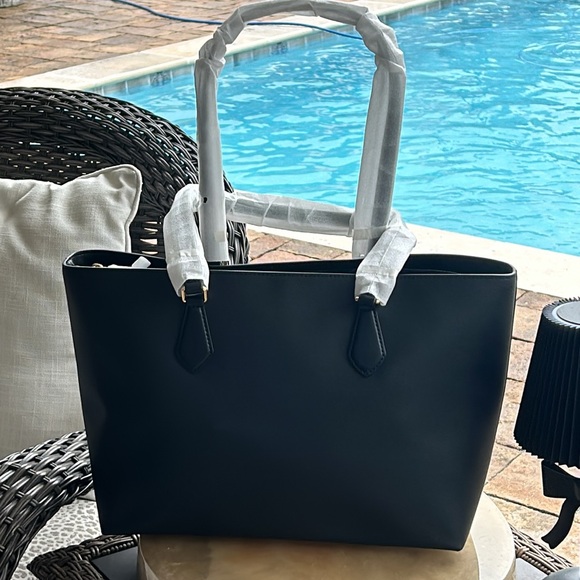 MICHAEL KORS NWT Tote - Picture 3 of 6